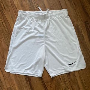 Nike men short M